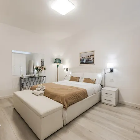 Appartement Leo's View By Pikhost Tirana