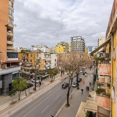 Appartamento Leo's View By Pikhost