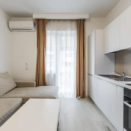 Leo's View By Pikhost