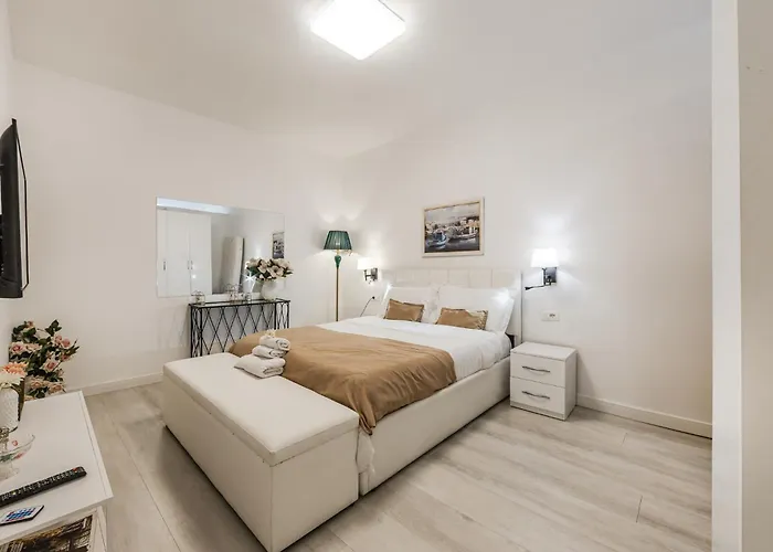 Appartamento Leo's View By Pikhost Tirana