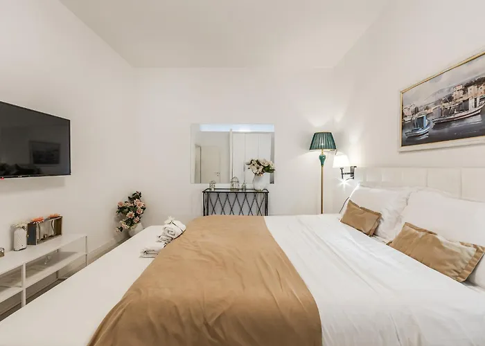 Appartamento Leo's View By Pikhost